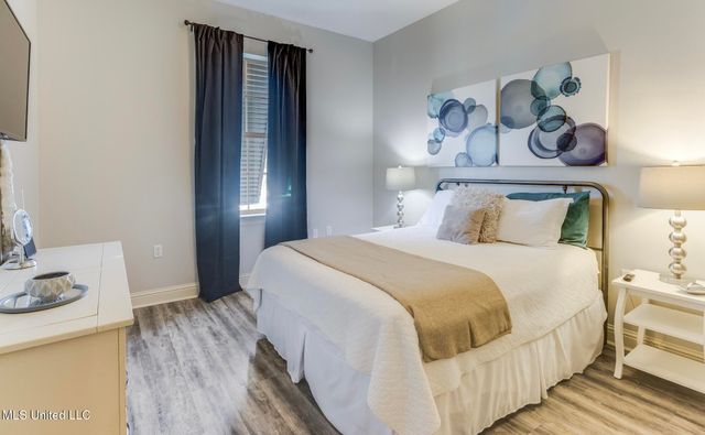 699 Dunbar Avenue, 203, Bay Saint Louis, MS 39520