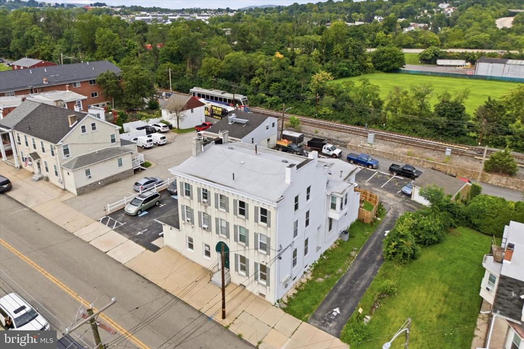 700 DEKALB ST, BRIDGEPORT, PA 19405 — exterior