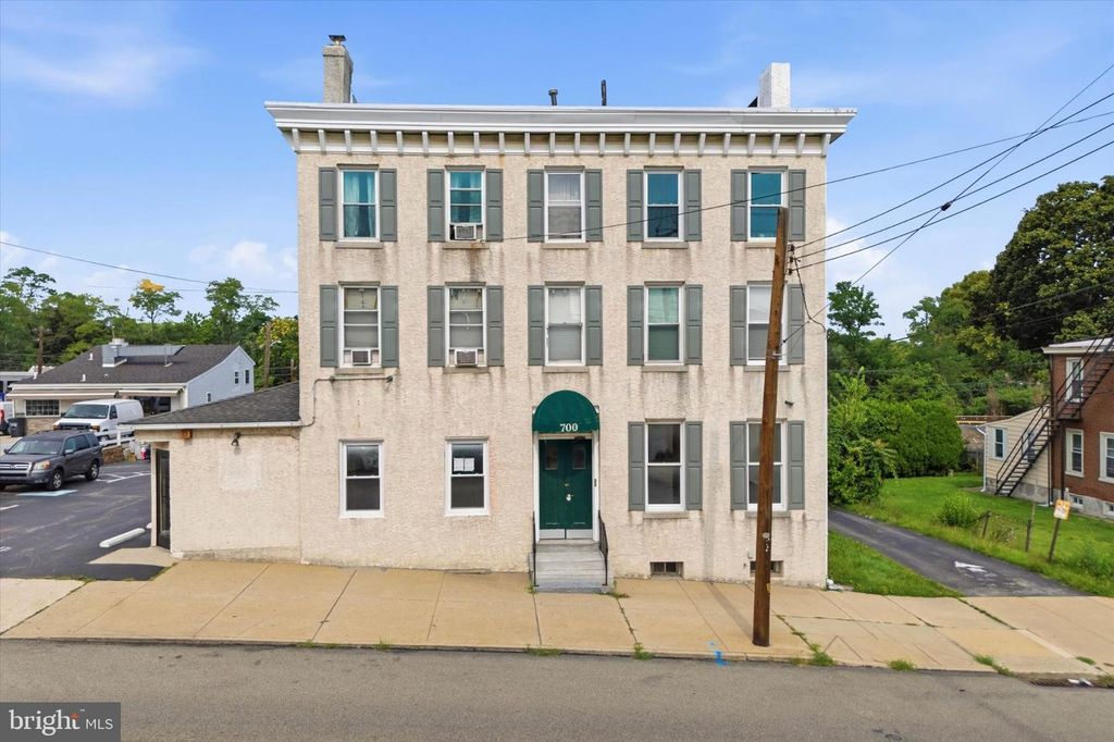 700 DEKALB ST, BRIDGEPORT, PA 19405 — photo 4