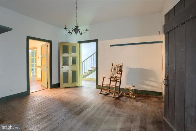 302 W FRONT ST, Lewisberry, PA 17339