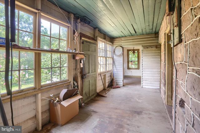 302 W FRONT ST, Lewisberry, PA 17339