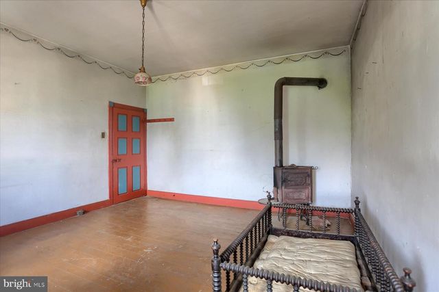 302 W FRONT ST, Lewisberry, PA 17339