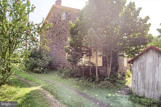 302 W FRONT ST, Lewisberry, PA 17339