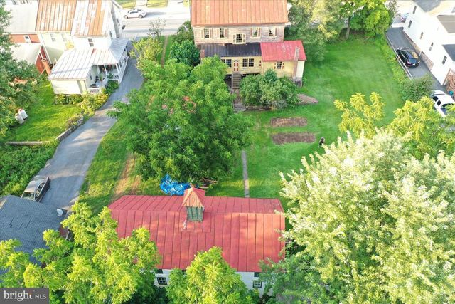 302 W FRONT ST, Lewisberry, PA 17339