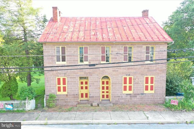 302 W FRONT ST, Lewisberry, PA 17339