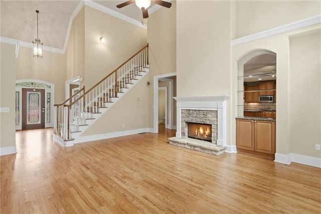 715 Crescent Circle, Canton, GA 30115