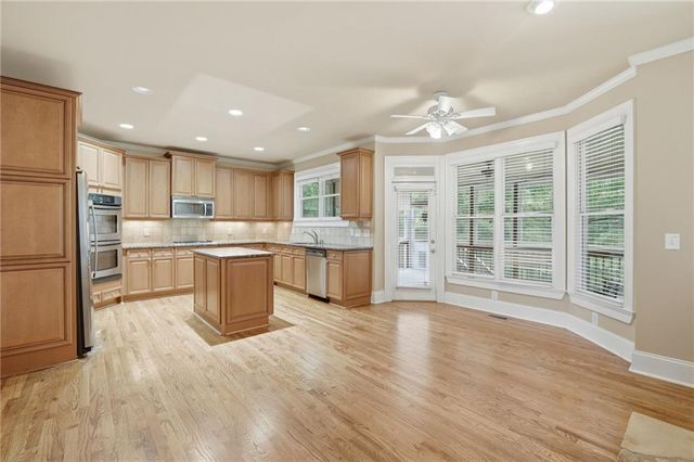 715 Crescent Circle, Canton, GA 30115