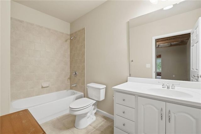 715 Crescent Circle, Canton, GA 30115