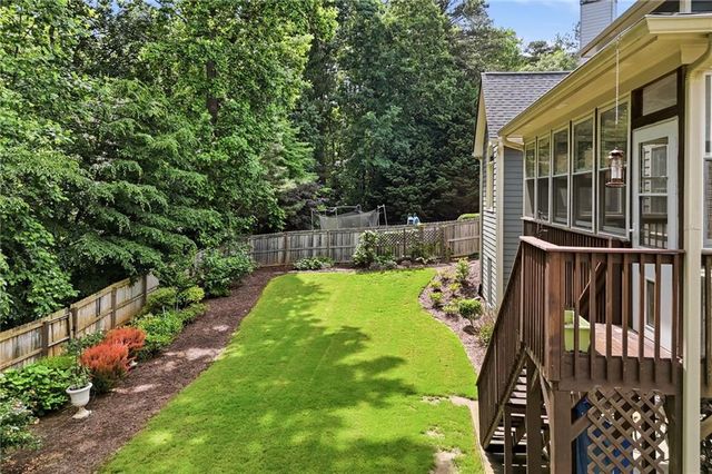 715 Crescent Circle, Canton, GA 30115