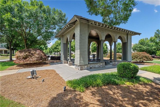 715 Crescent Circle, Canton, GA 30115