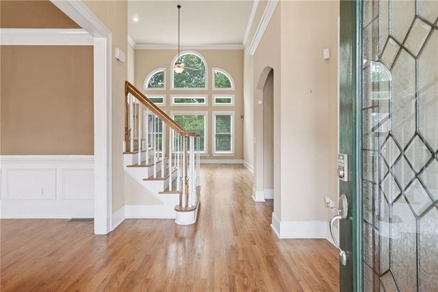 715 Crescent Circle, Canton, GA 30115