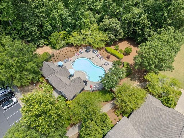 715 Crescent Circle, Canton, GA 30115