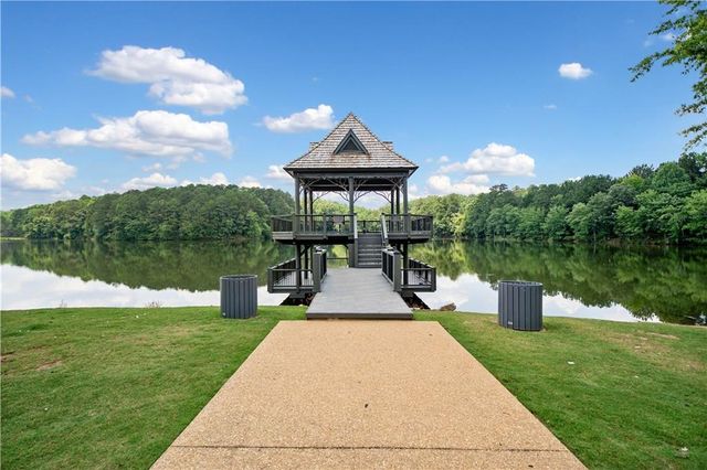 715 Crescent Circle, Canton, GA 30115