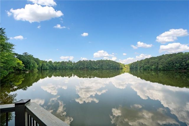 715 Crescent Circle, Canton, GA 30115