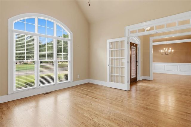 715 Crescent Circle, Canton, GA 30115