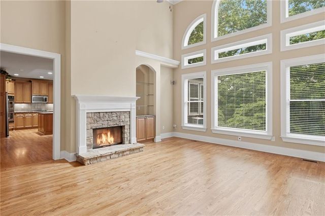 715 Crescent Circle, Canton, GA 30115