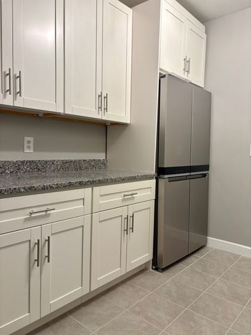304 Pine Rock Avenue APT C4, Hamden, CT 06514