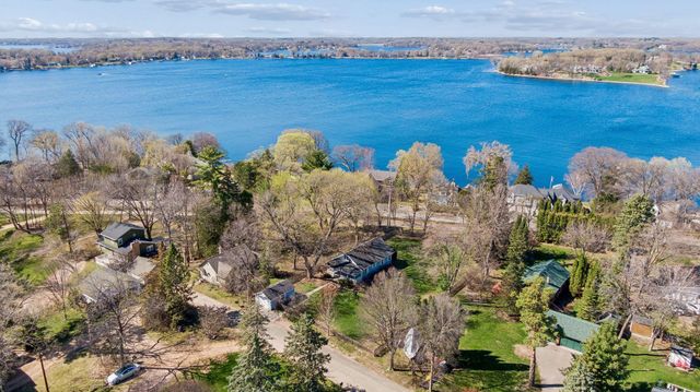 3142 Brooks Lane, Wayzata, MN 55391