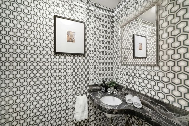 167 E 74TH Street, New York City, NY 10021