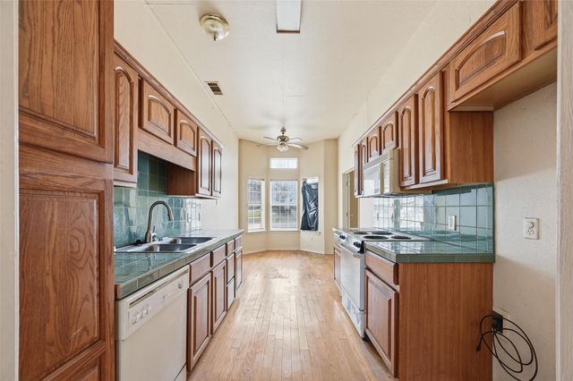 201 West Lane, West Tawakoni, TX 75474