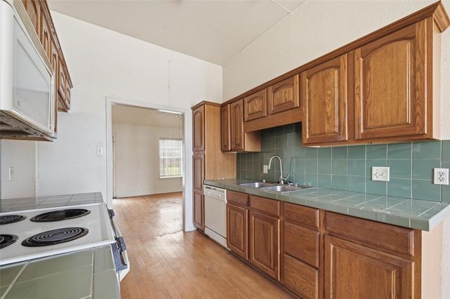 201 West Lane, West Tawakoni, TX 75474