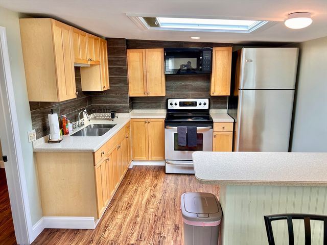 13 Main St, Plaistow, NH 03865