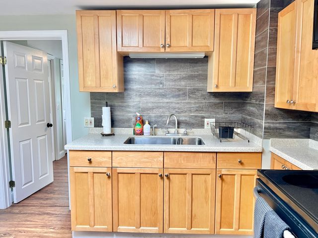 13 Main St, Plaistow, NH 03865