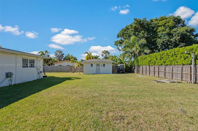 12805 SW 193rd Ter, Miami, FL 33177