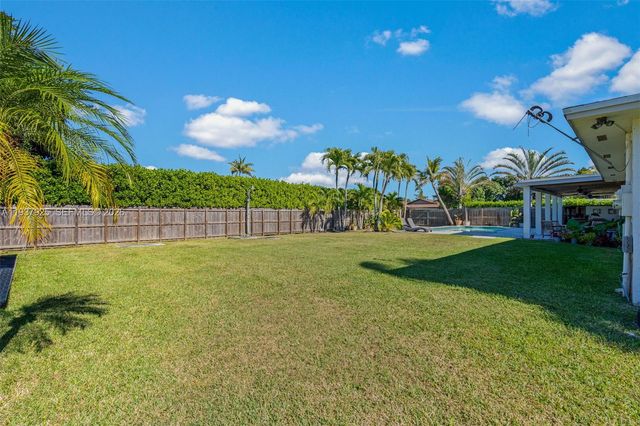 12805 SW 193rd Ter, Miami, FL 33177