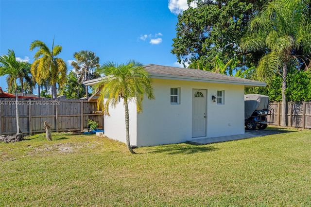 12805 SW 193rd Ter, Miami, FL 33177