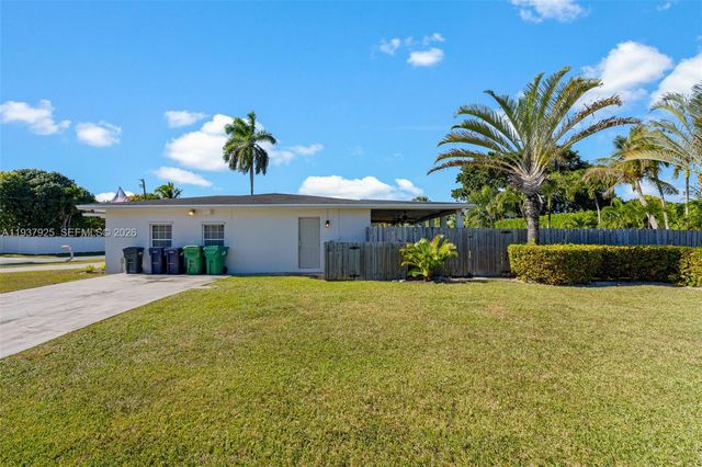 12805 SW 193rd Ter, Miami, FL 33177