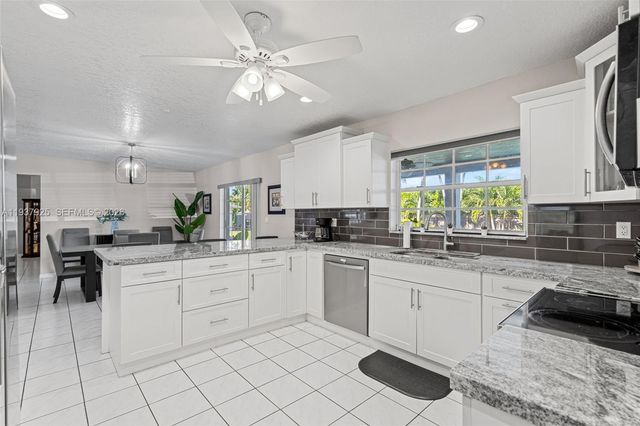 12805 SW 193rd Ter, Miami, FL 33177