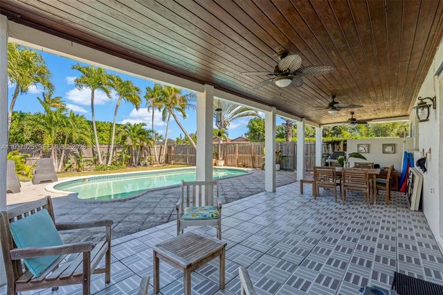 12805 SW 193rd Ter, Miami, FL 33177