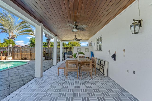 12805 SW 193rd Ter, Miami, FL 33177