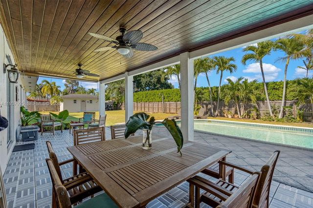 12805 SW 193rd Ter, Miami, FL 33177