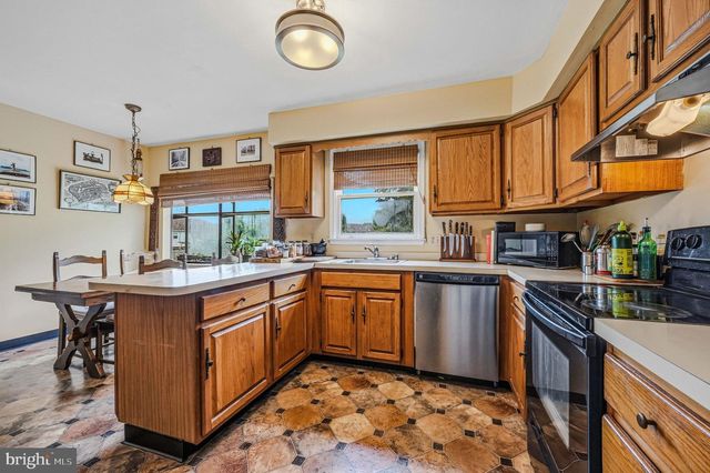 29 PIERSON DR, Hockessin, DE 19707