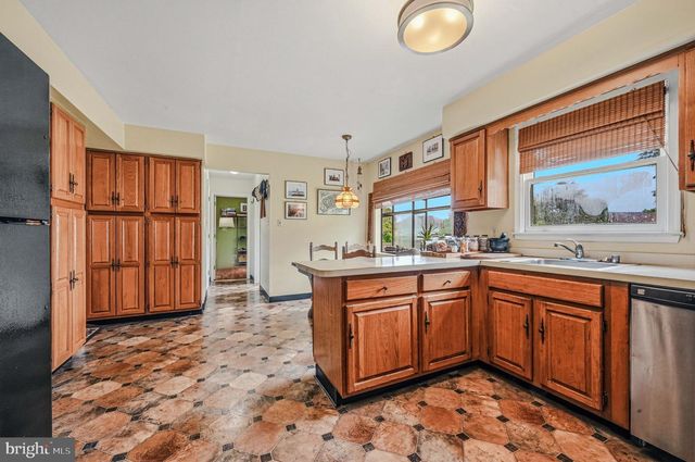 29 PIERSON DR, Hockessin, DE 19707