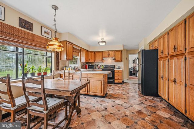 29 PIERSON DR, Hockessin, DE 19707