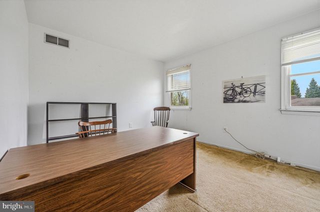 29 PIERSON DR, Hockessin, DE 19707