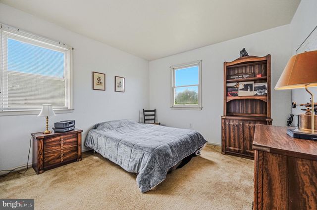 29 PIERSON DR, Hockessin, DE 19707