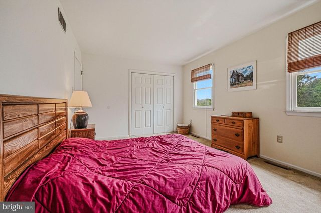 29 PIERSON DR, Hockessin, DE 19707