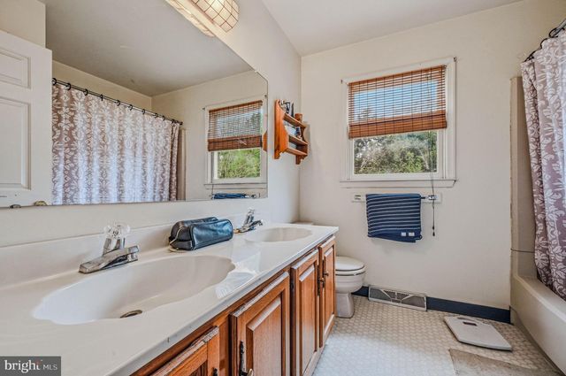 29 PIERSON DR, Hockessin, DE 19707