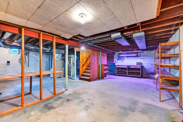 980 Webster AVENUE, Brookfield, WI 53005