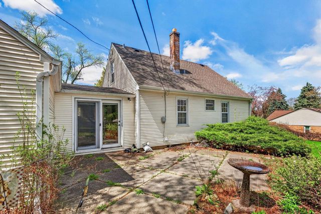980 Webster AVENUE, Brookfield, WI 53005