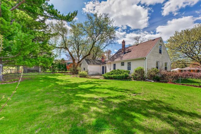 980 Webster AVENUE, Brookfield, WI 53005