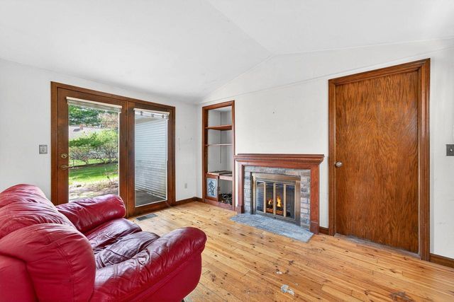 980 Webster AVENUE, Brookfield, WI 53005