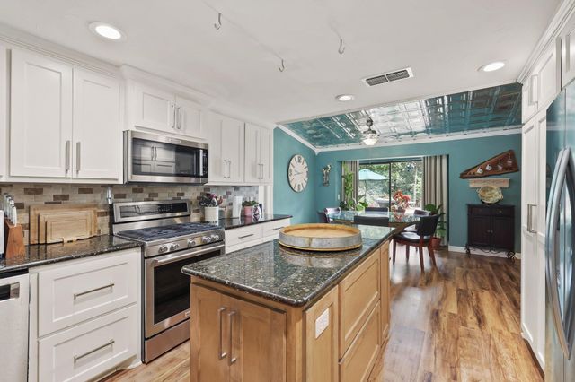 39 Windsor Drive, Pottsboro, TX 75076