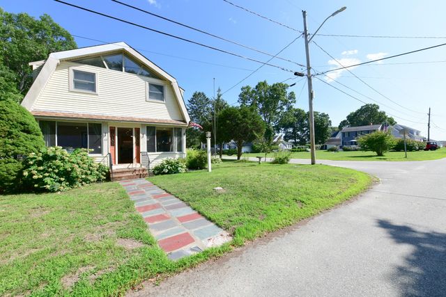 22 Ash Street, Wareham, MA 02571