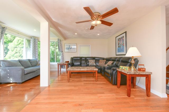 22 Ash Street, Wareham, MA 02571