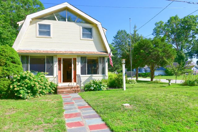 22 Ash Street, Wareham, MA 02571